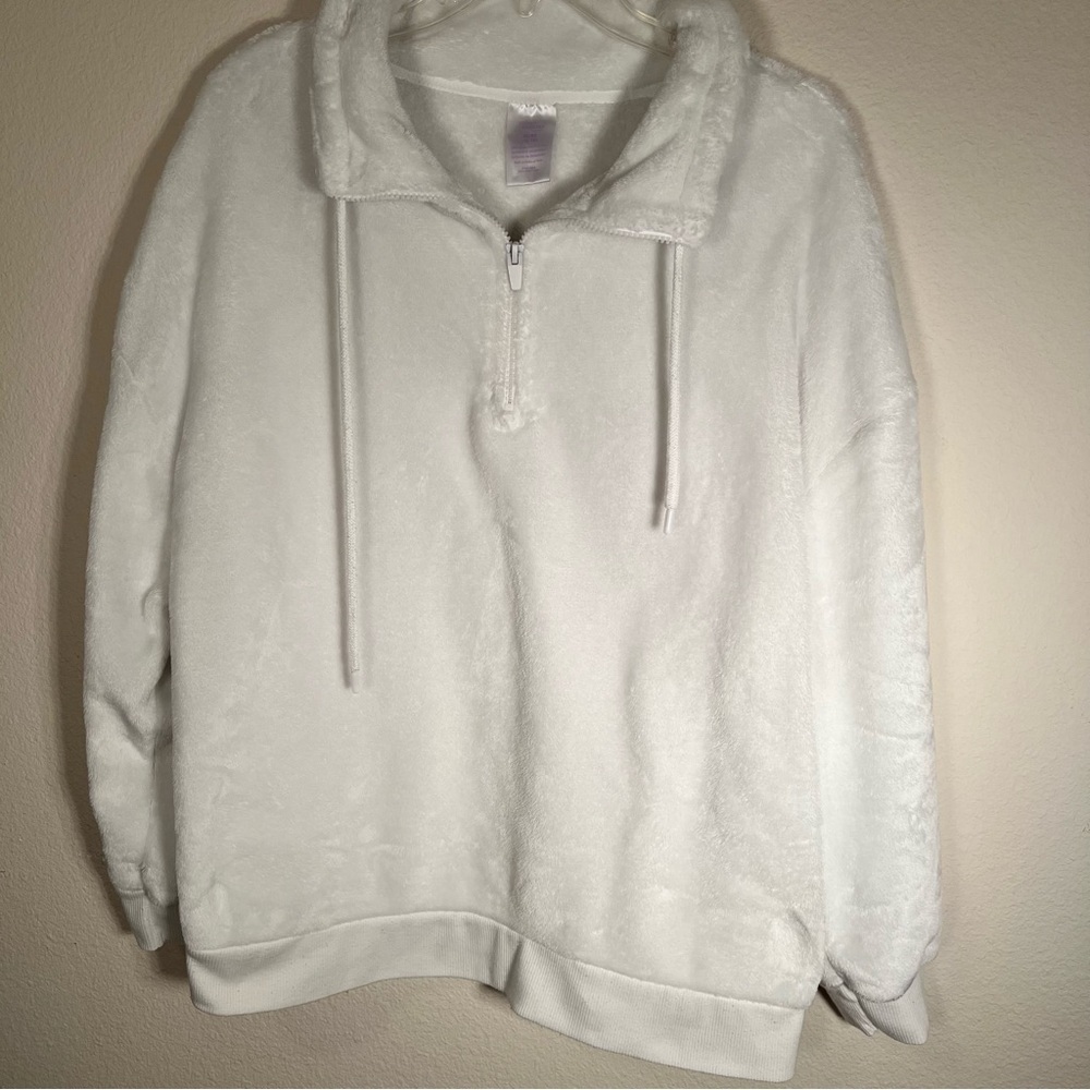 Secret Treasures White Polyester Pullover